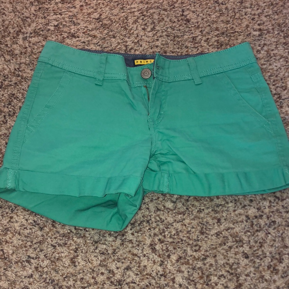 Size 0 green shorts